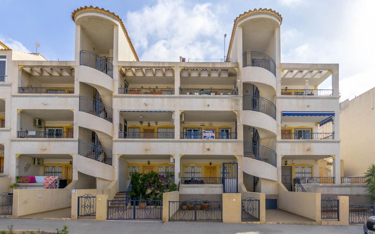 Apartment - Resale - Torrevieja - 4-AP-341