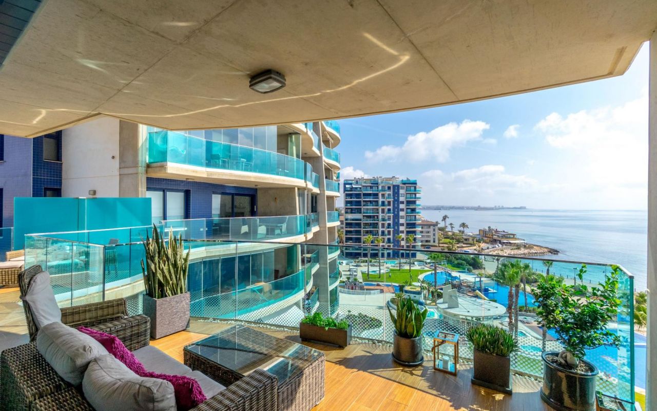 Apartment - Resale - Torrevieja - 4-AP-373