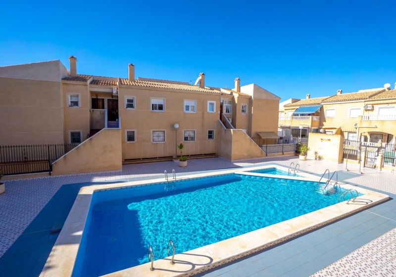 Bungalow à l'étage - Vente - Torrevieja - Pueblo Centro