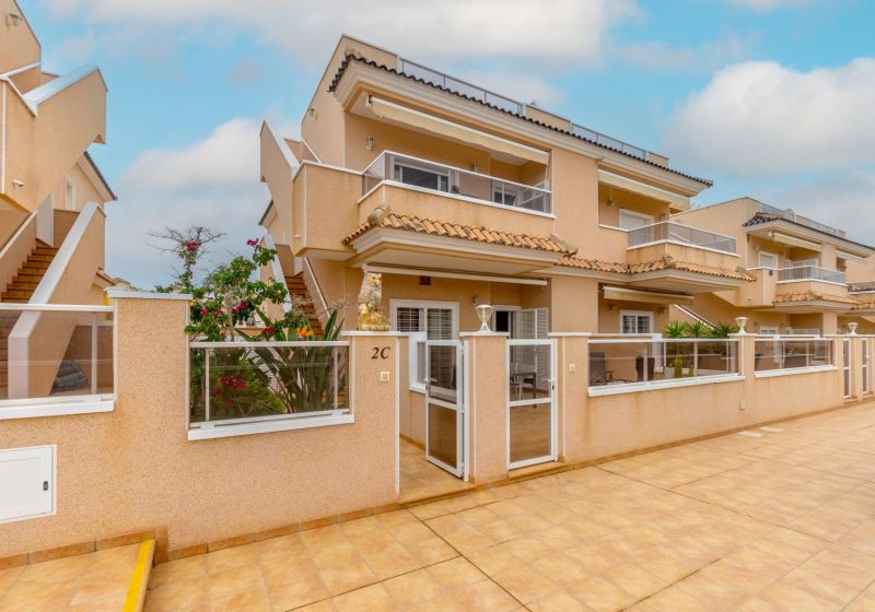 Bungalow à l'étage - Vente - Torrevieja - Punta Prima