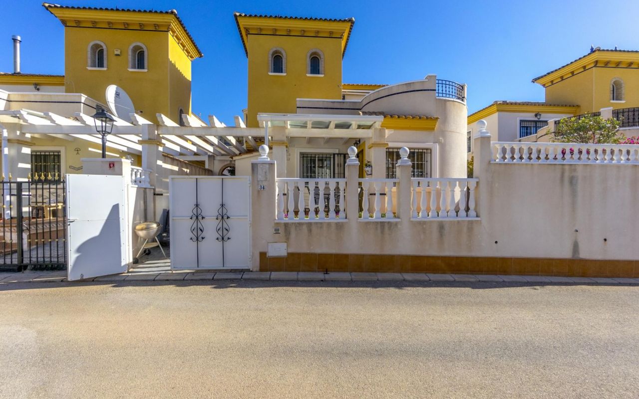 Chalet Independiente - Reventa - Orihuela Costa - 4-CH-Z479