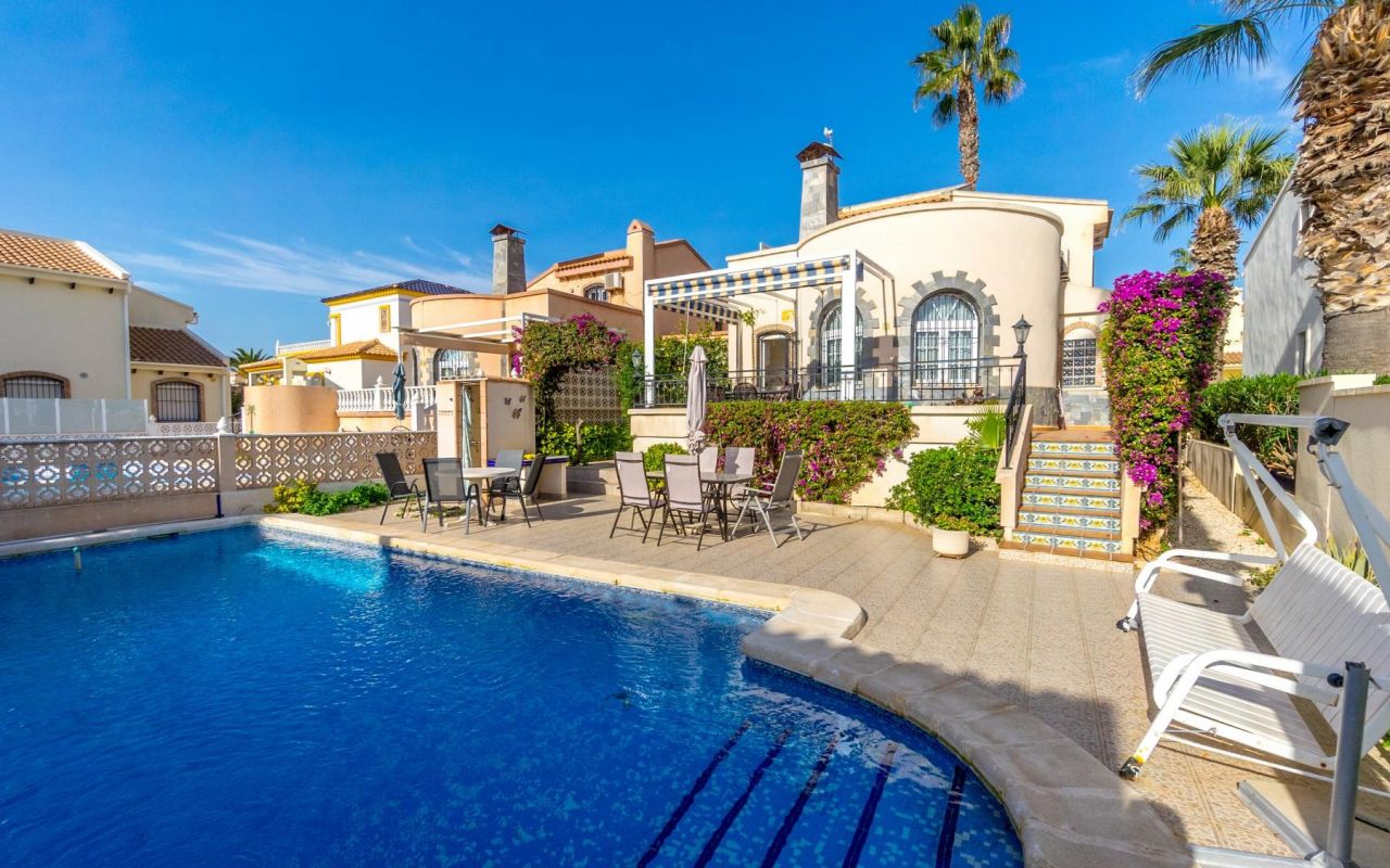 Chalet - Reventa - Orihuela Costa - 4-CH-Z508