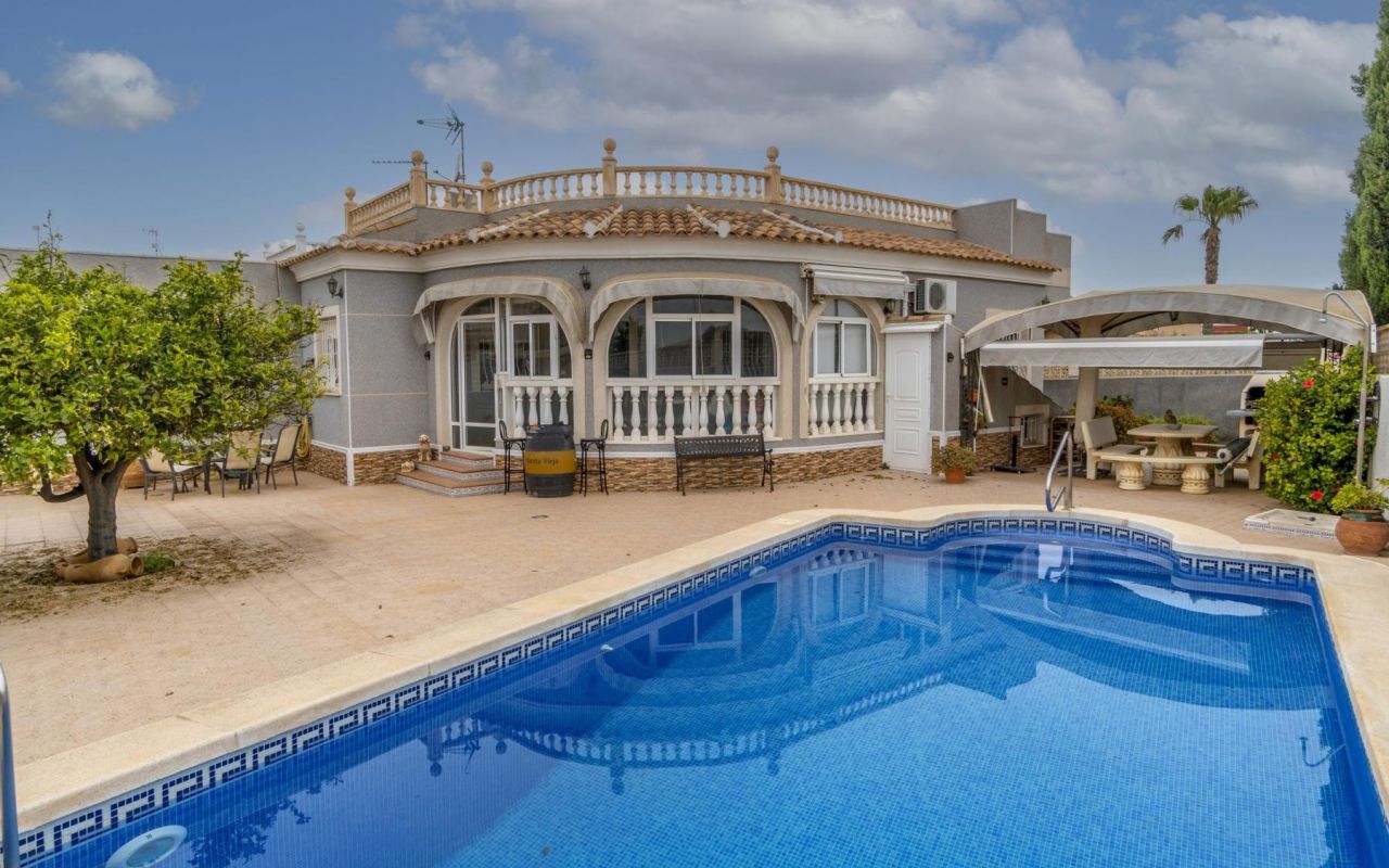Chalet - Reventa - Torrevieja - 4-CH-Z466