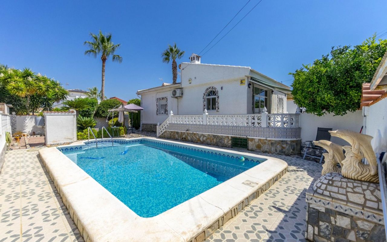 Link Detached - Resale - Torrevieja - 4-CH-Z471