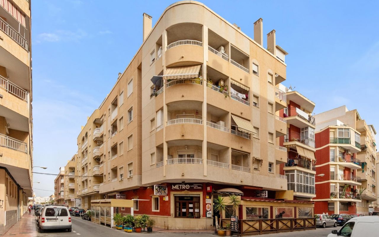Penthouse/Top Floor - Resale - Torrevieja - 4-AT-185