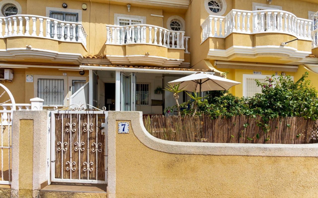 Rekkehus - Bruktbolig - Guardamar del Segura - 4-B-Z930