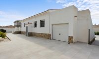 Resale - Villa - Torrevieja - San Luis