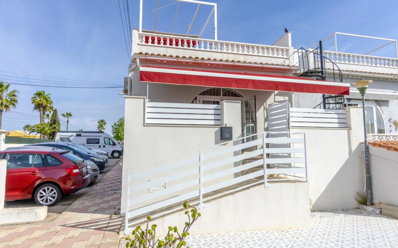Townhouse - Resale - Torrevieja - 4-B-Z909