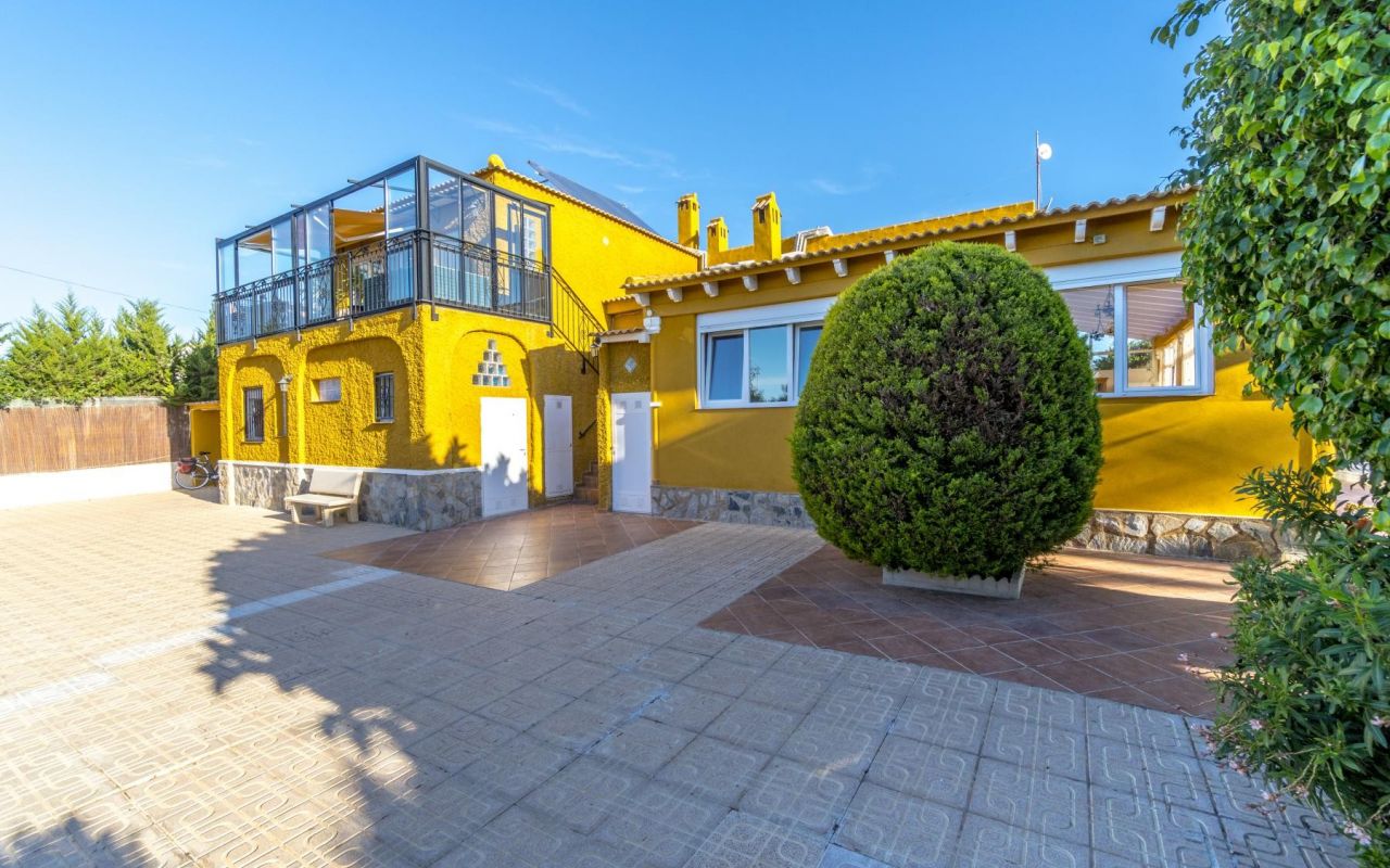 Villa independent - Vente - Torrevieja - 4-CH-Z442