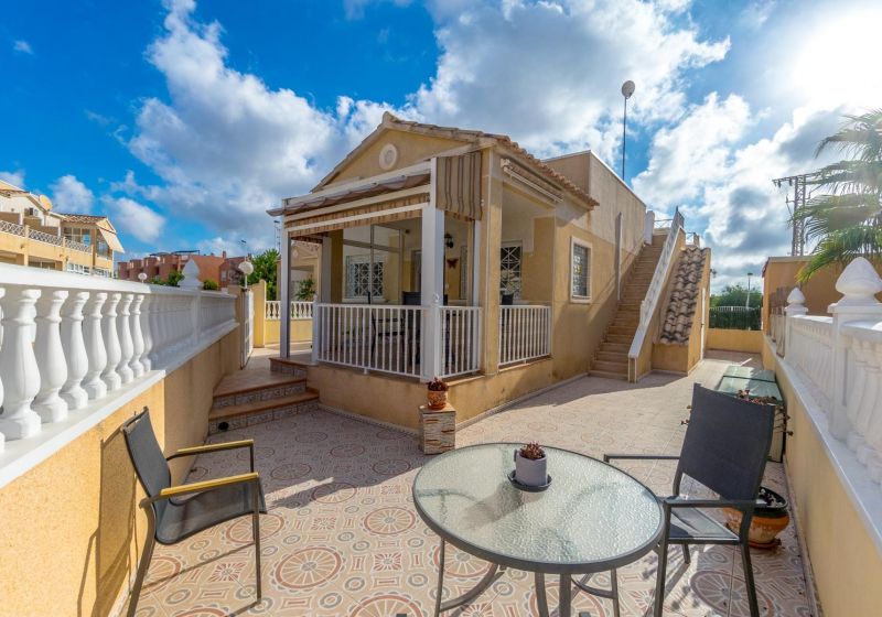 Villa independent - Vente - Torrevieja - Baños de Europa /Club Salino