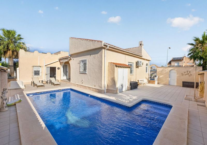 Villa - Reventa - Torrevieja - San Luis